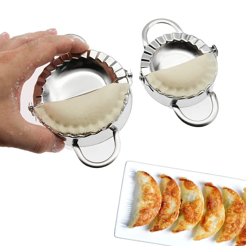 Stainless Steel Dumplings Tool Dumpling M🥟 Rozsdamentes Acélból Készült Derelye- és Gombóckészítő – Kézi Töltött Tészta Formázó Eszközold Household Manual Press  Kitchen Pastry Baking Dumpling Maker Accessories